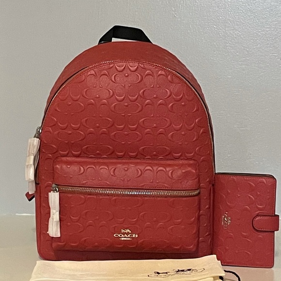 Embossed Charlie backpack set - Picture 3 of 12